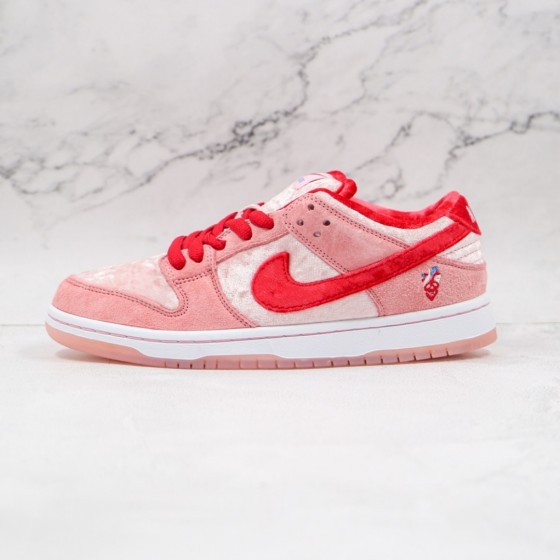 Nike SB Dunk Low StrangeLove Skateboards CT2552-800