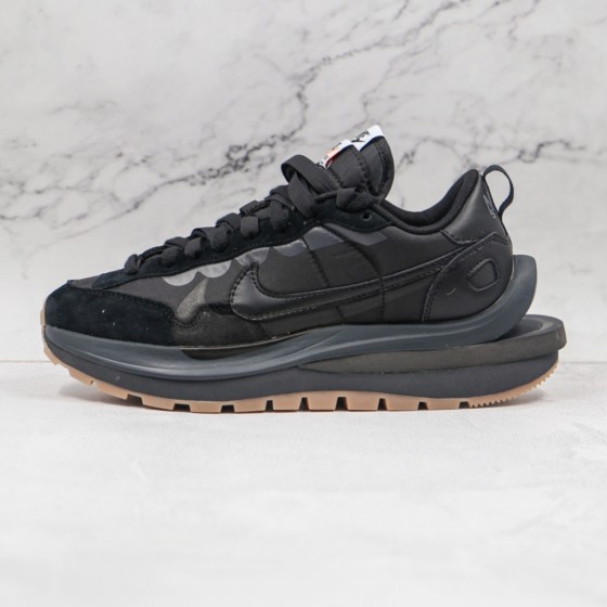 Nike Vaporwaffle sacai Black Gum  DD1875-001